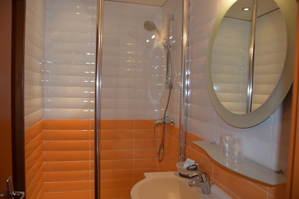 Hotel Bellevue Ayse ภายนอก รูปภาพ